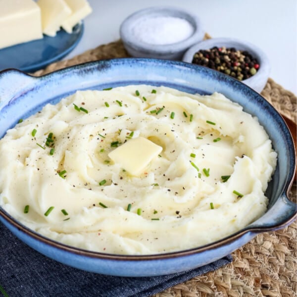 creamy instant pot mashed potatoes in bowl bowl