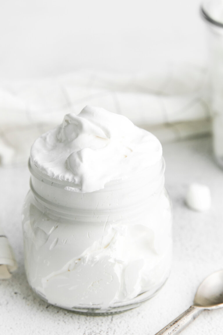 Marshmallow Fluff - Love Bakes Good Cakes