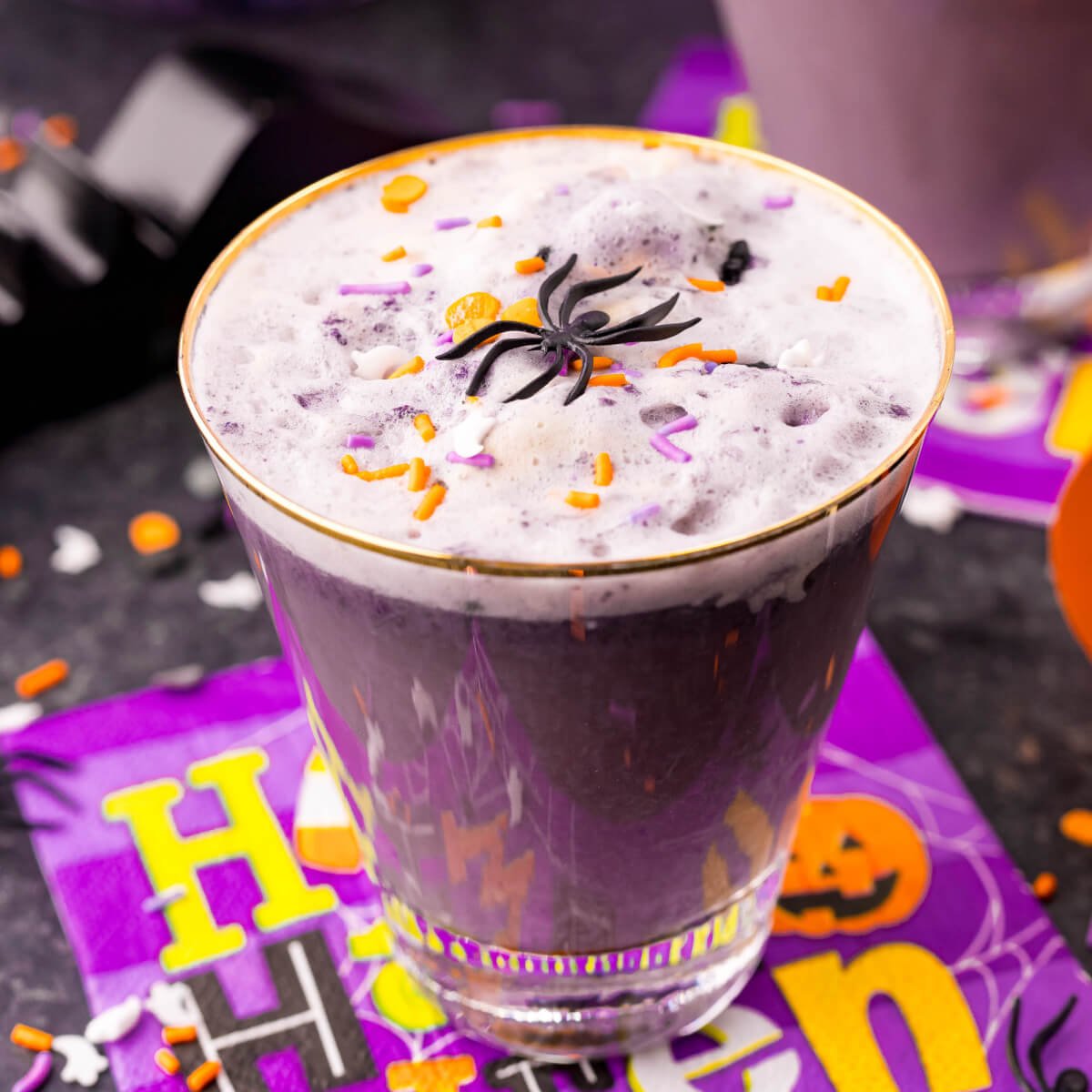 Witches Brew Drink (A Halloween Cocktail) - The Flavor Bender