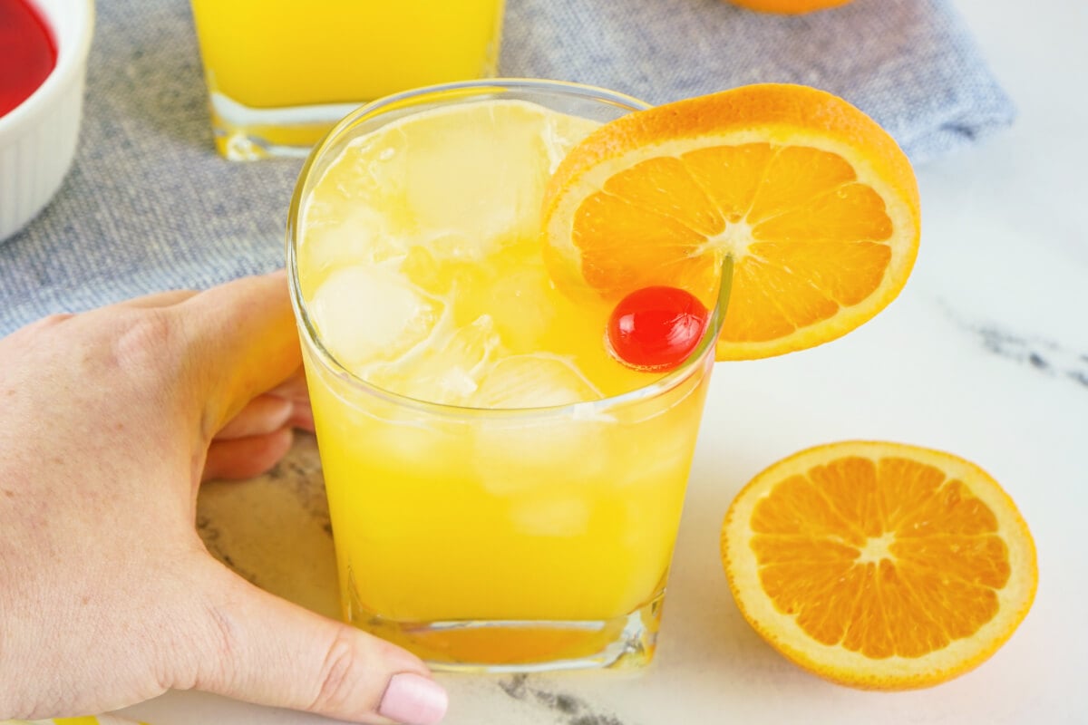 Hairy Navel Cocktail Recipe - Mixed Drink with Peach Schnapps, Vodka and  Orange Juice