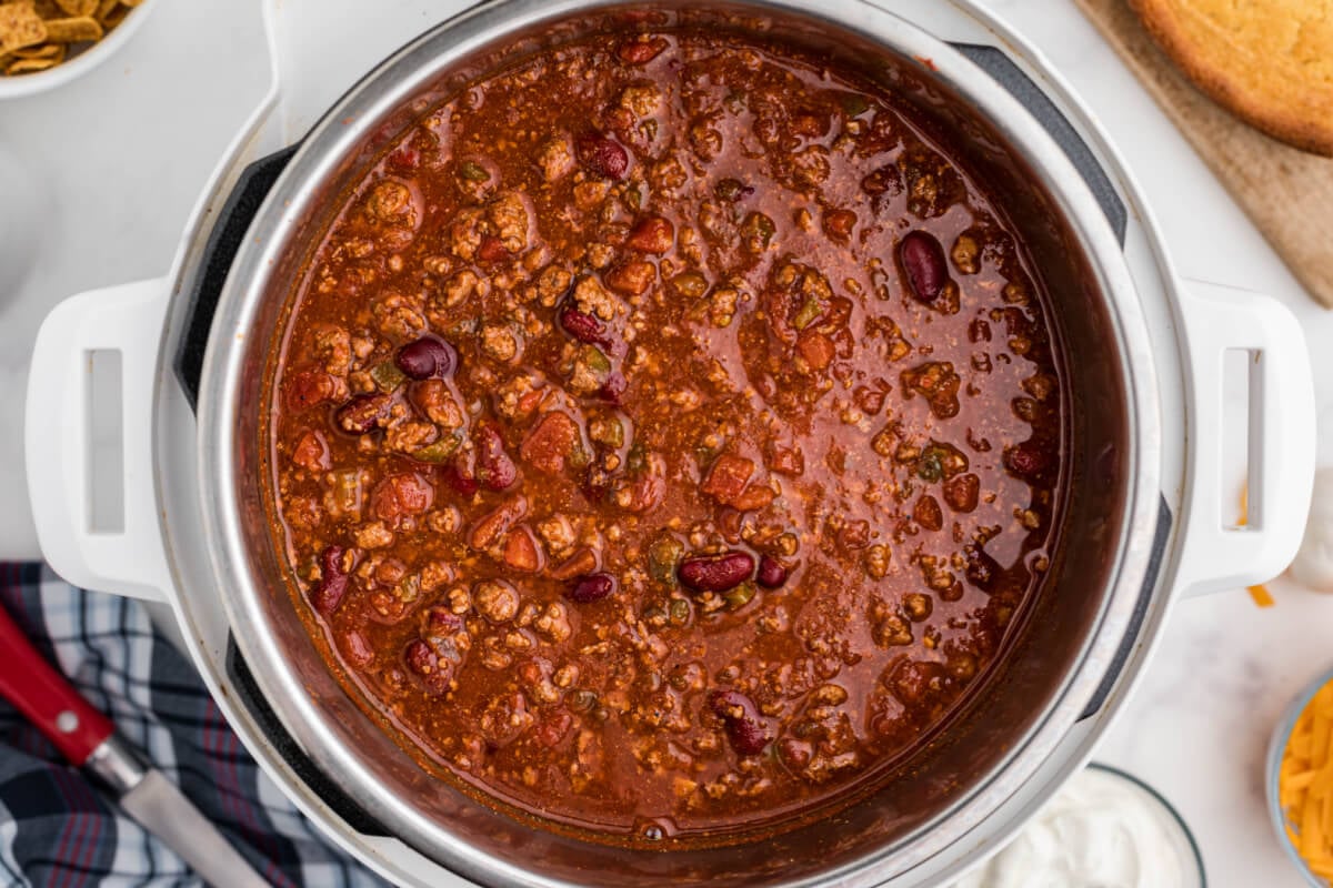 Instant Pot Chili - Love Bakes Good Cakes