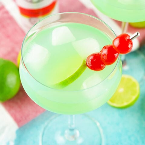 Tipsy Mermaid Cocktail - Love Bakes Good Cakes