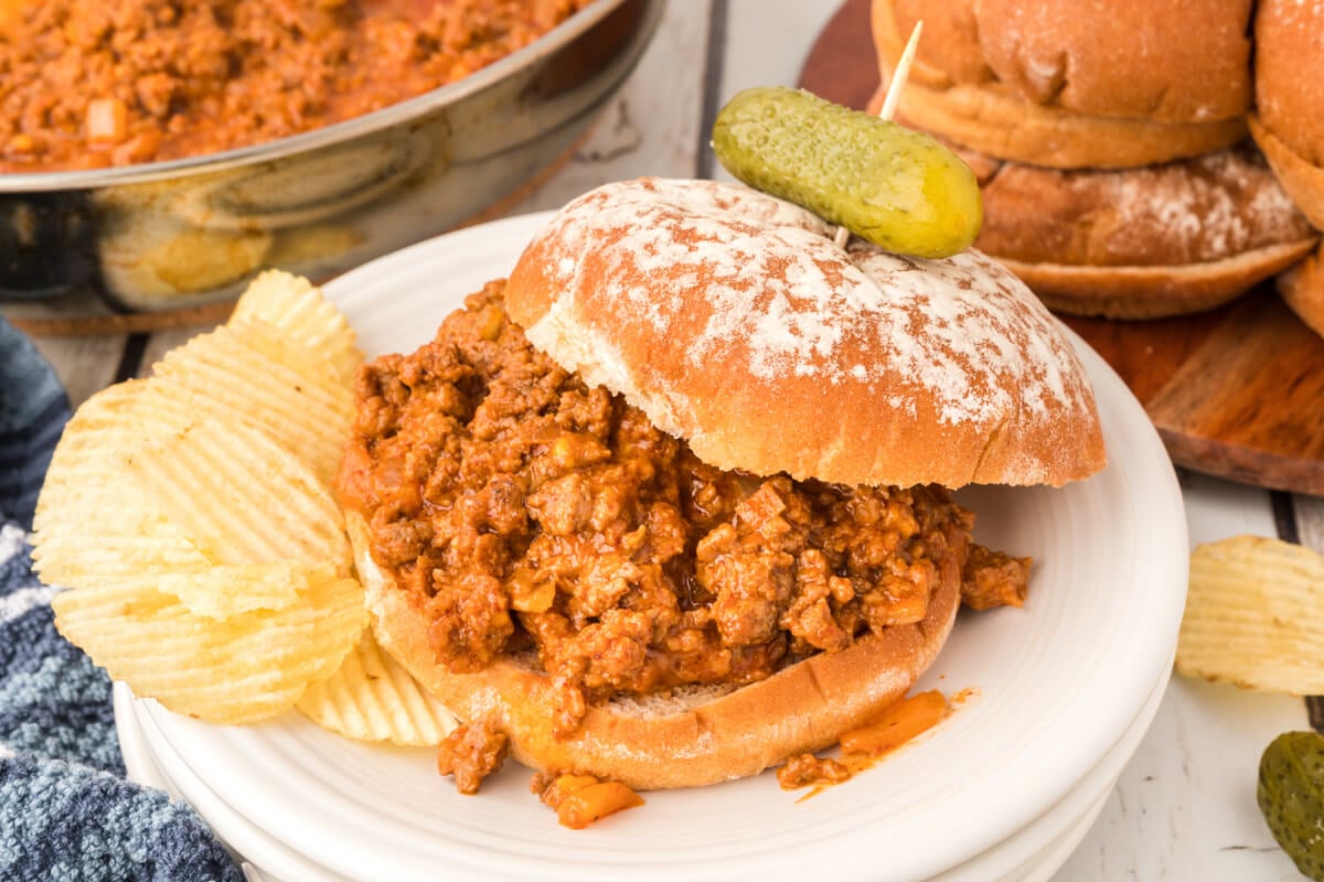 Chili Cheese Sloppy Joes - Love Bakes Good Cakes