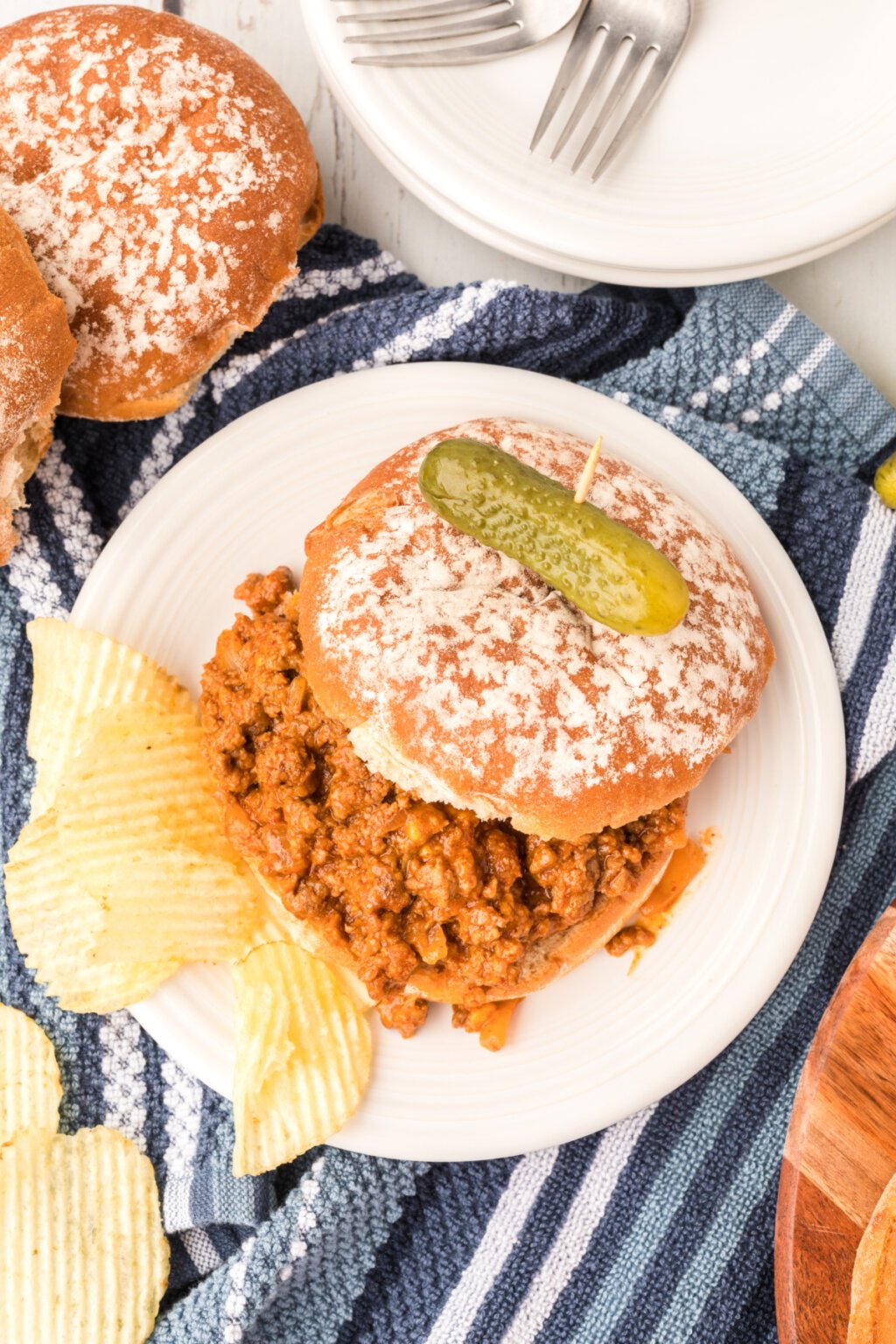 Chili Cheese Sloppy Joes Love Bakes Good Cakes